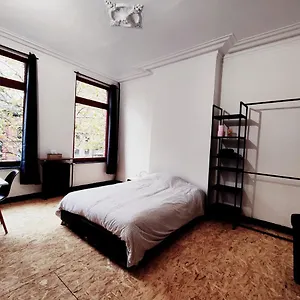 Habitación en casa particular Private Industrial 2 In Center Of